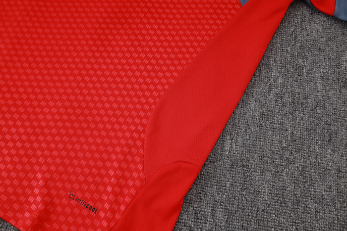 Internacional Training Short sleeve Suit 26/27