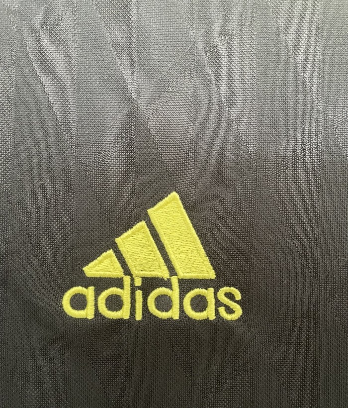 Liverpool Third Retro Jersey 2010/11