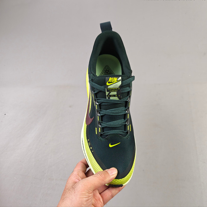 Nike Vomero 18 GTX Men's Road Running Shoes