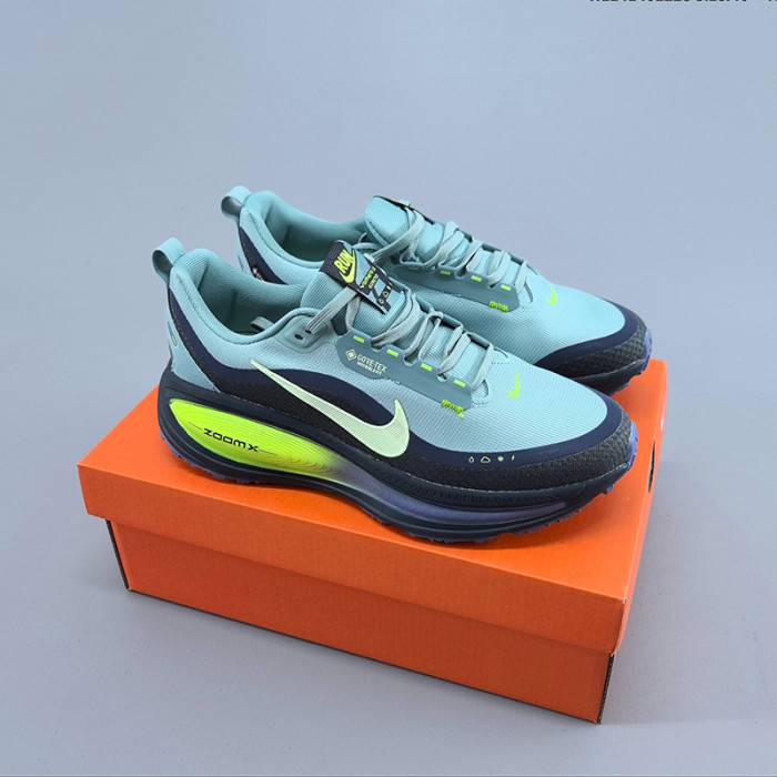 Nike Vomero 18 GTX Men's Road Running Shoes