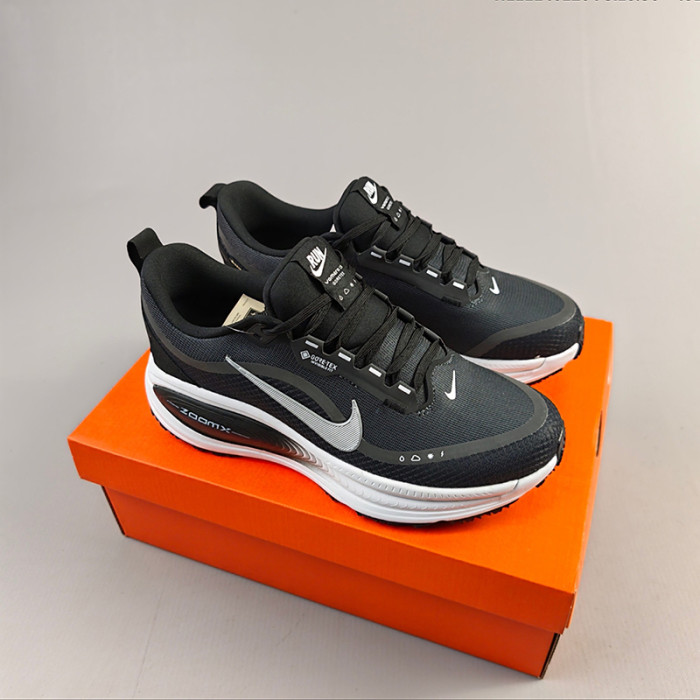 Nike Vomero 18 GTX Men's Road Running Shoes
