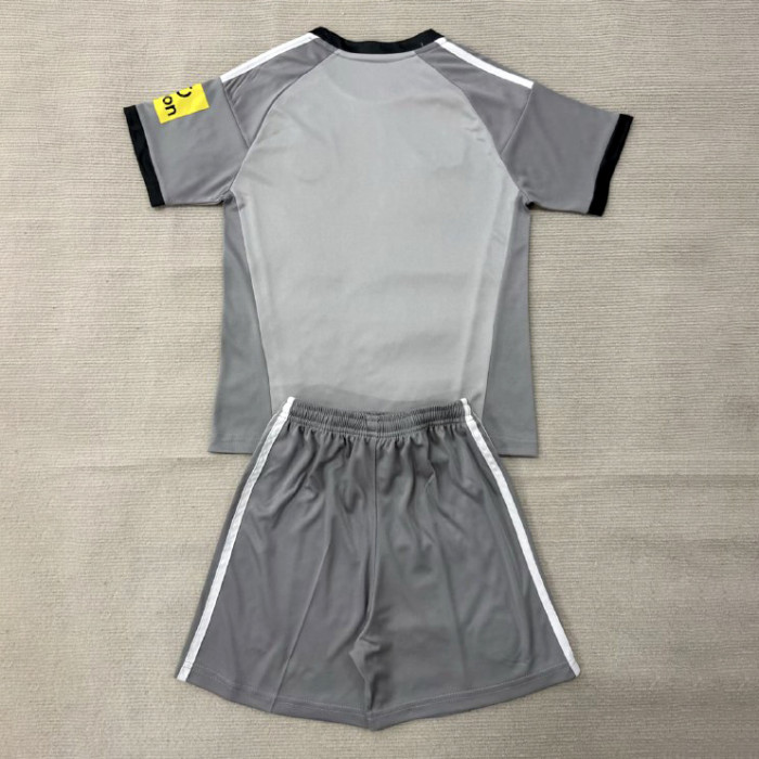 Newcastle United Grey Goalkeeper Kids Suit 26/27