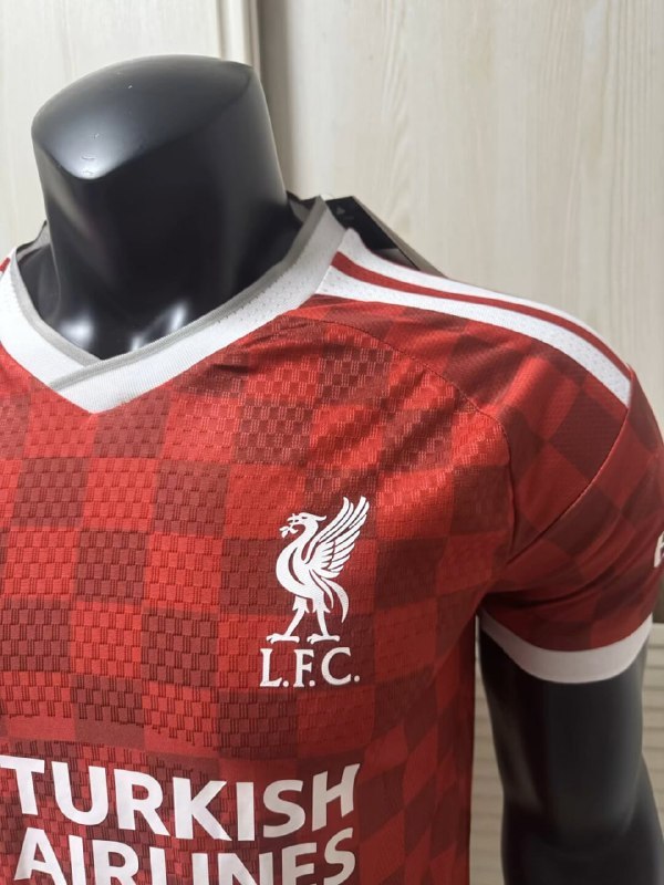 Liverpool Home Player Man Jersey 27/28