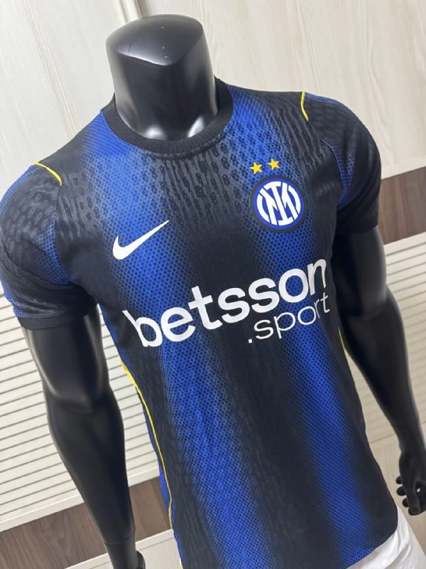 Inter Milan Home Player Man Jersey 27/28
