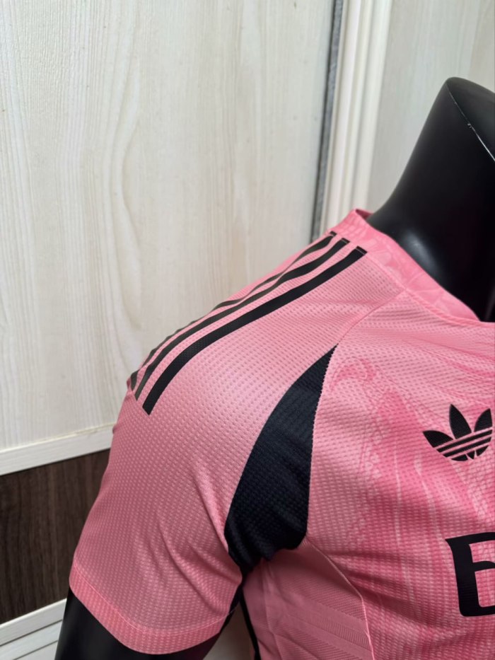Real Madrid Special Player Jersey 25/26
