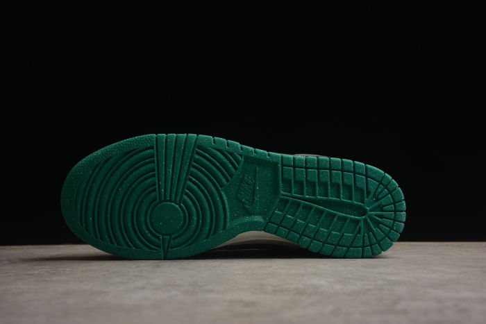 SB Dunk Low green black dark gray DO9457 - 133