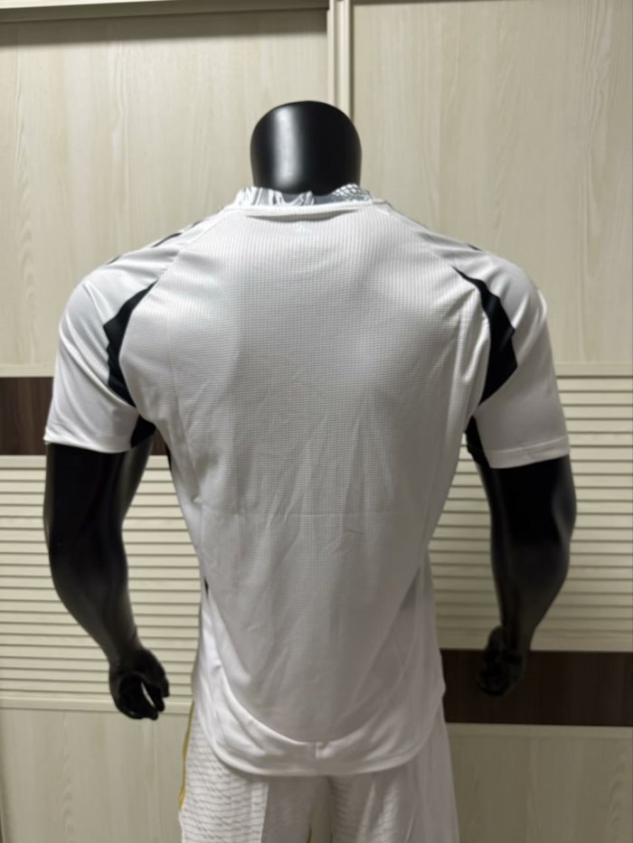 Real Madrid Special Player Jersey 25/26
