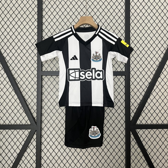 Newcastle United Kids Suit Carabao Cup 2025 Winners Shirt