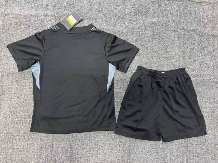 Chelsea Goalkeeper Kids Suit 25/26