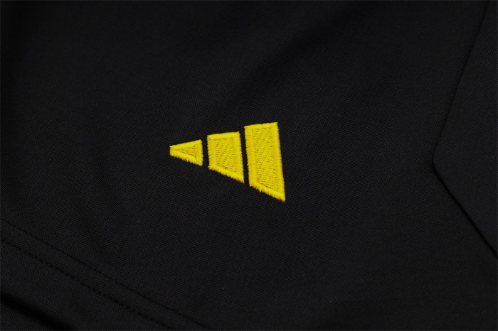Juventus Training Jersey 23/24