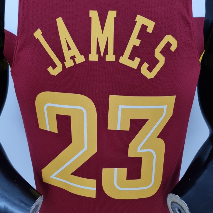 LeBron James Cleveland Cavaliers 2022 Urban Edition Swingman Jersey Red