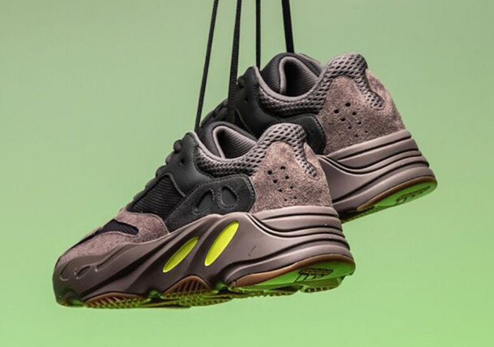Kanye West x Adidas Yeezy Runner Boost 700“Mauve” EE9614