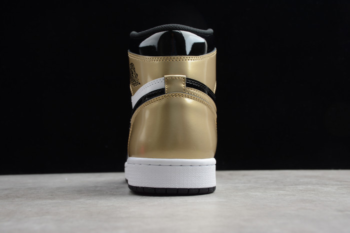 Air Jordan 1 Retro High OG NRG Gold Toe 861428