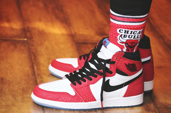 Air Jordan 1 Retro High Spider Man Origin Story 555088-602