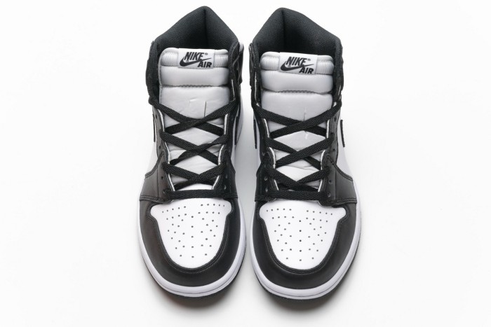 Air Jordan 1 Retro High OG Black/White 555088-010