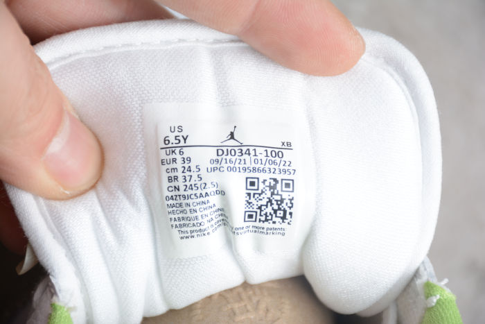 Nike Air Jordan 1 Low SE DJ0341-100