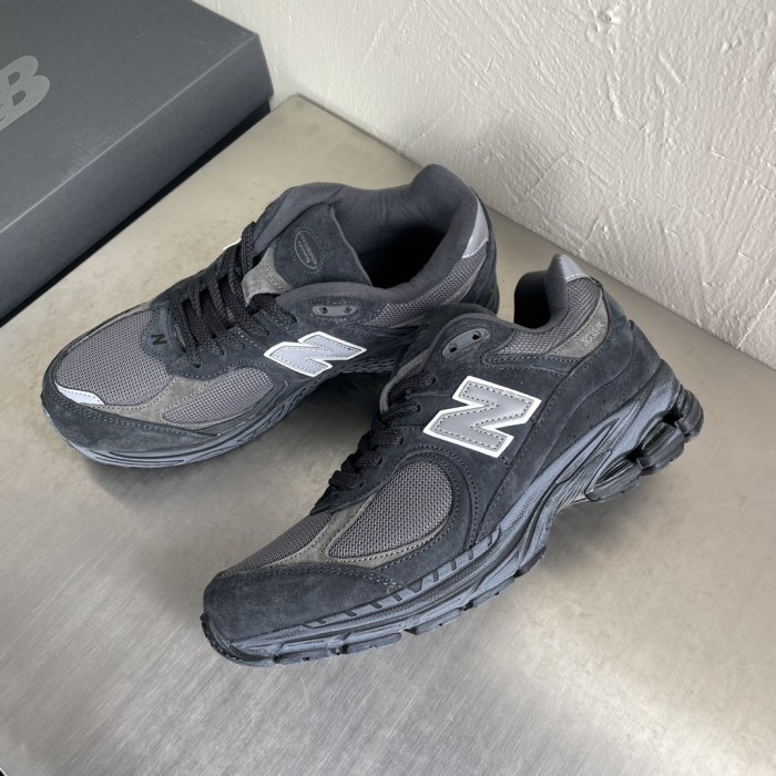 New Balance 2002R Black Grey - M2002RBV