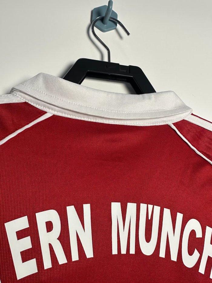 Bayern Munich Home Retro Jersey 2005/06