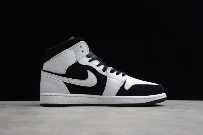 Air Jordan 1 Retro Mid Tuxedo Black White 554724-113