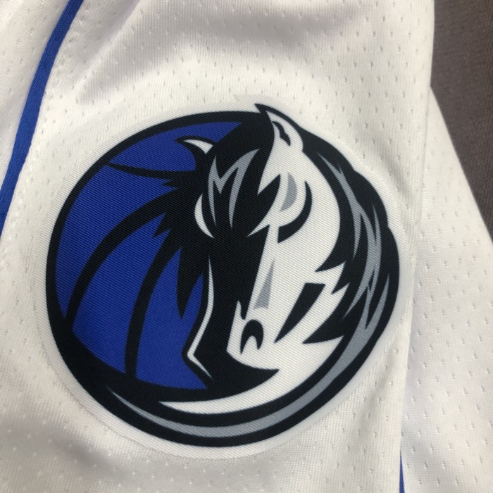 Dallas Mavericks  Shorts   Association Edition White 21/22