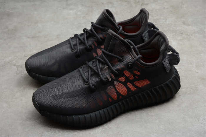 R20 YEEZY BOOST 350 V2 Black GW2872