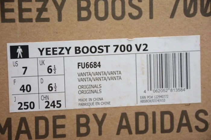 Yeezy 700 V2 Cool Black FU6684