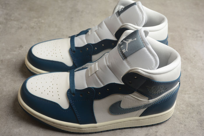 Air Jordan 1 Mid Blue White