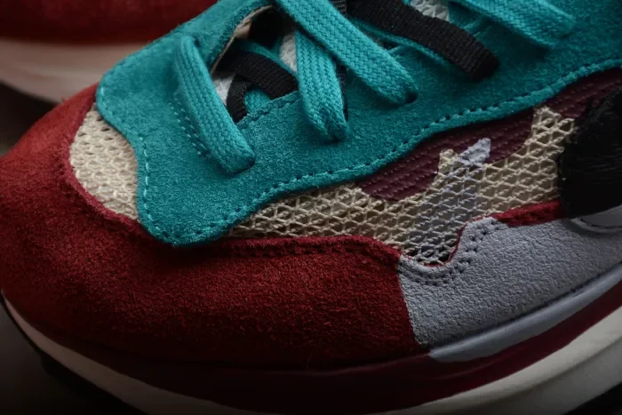 Sacai X Nike Ldwaffle Sacal Wine Red Green White CV1363-101