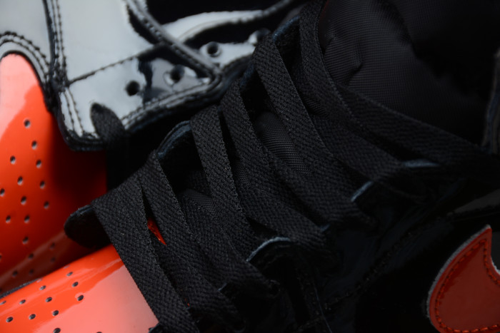 Air Jordan 1 Retro Shattered Backboard 3.0 555088-028
