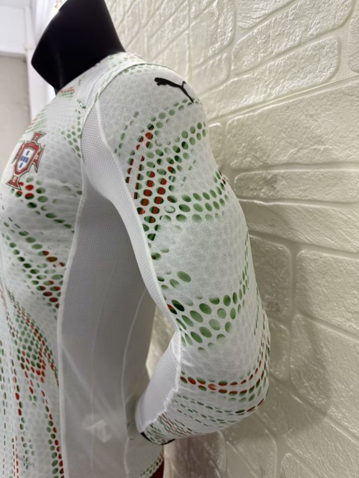 Portugal 2025 Away Player Version Long Sleeve Man Jersey
