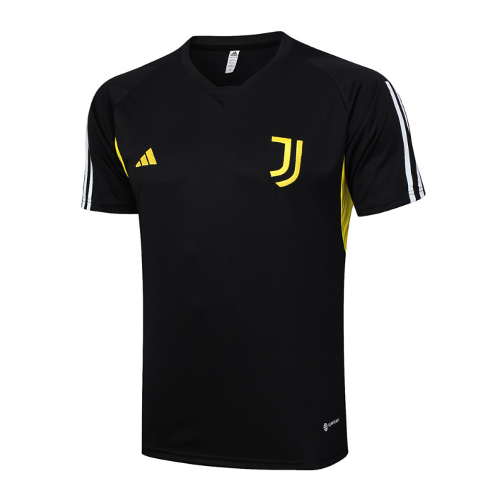 Juventus Training Jersey 23/24
