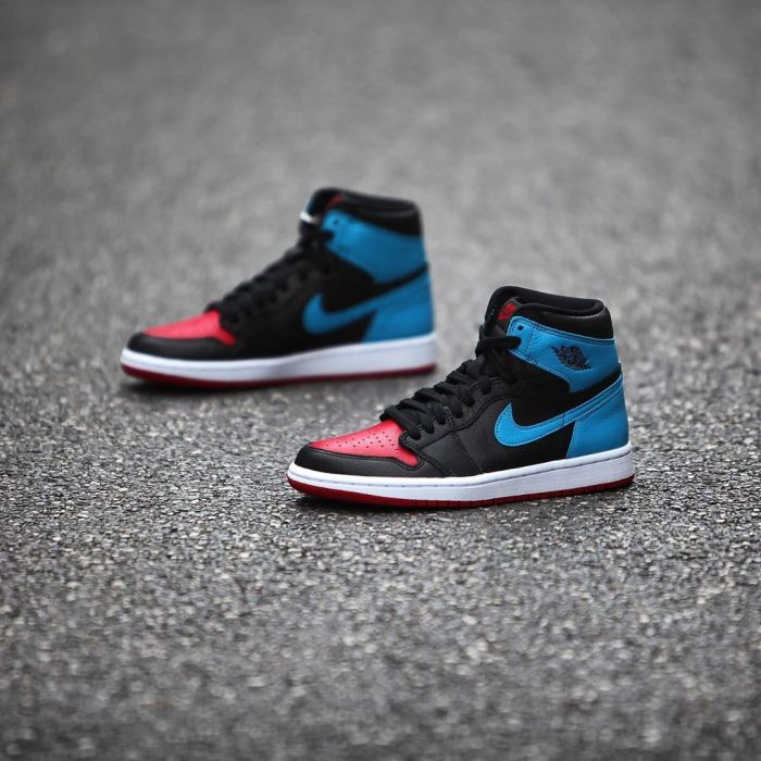 Air Jordan 1 High OG WMNS “UNC To Chicago” CD0461-046