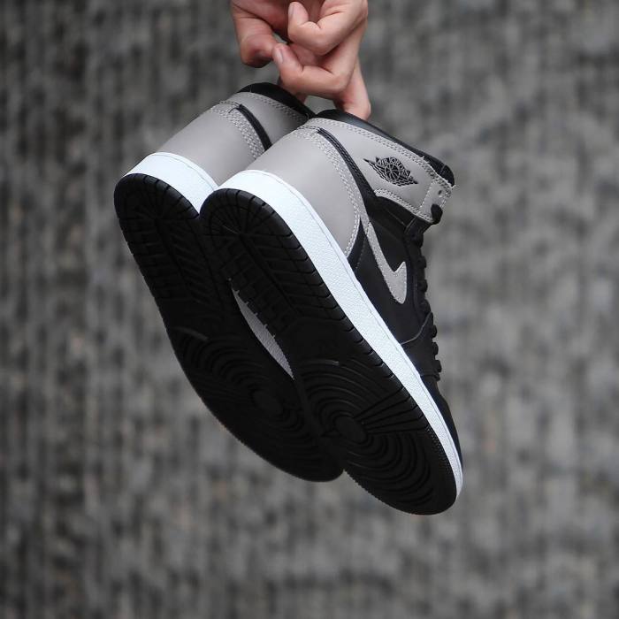 Air Jordan 1 Retro High OG “Shadow” 555088-013