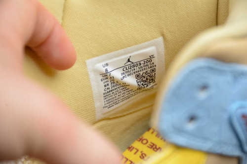 Air Jordan 1 Mid SE Fearless Maison Chateau Rouge CU2803-200