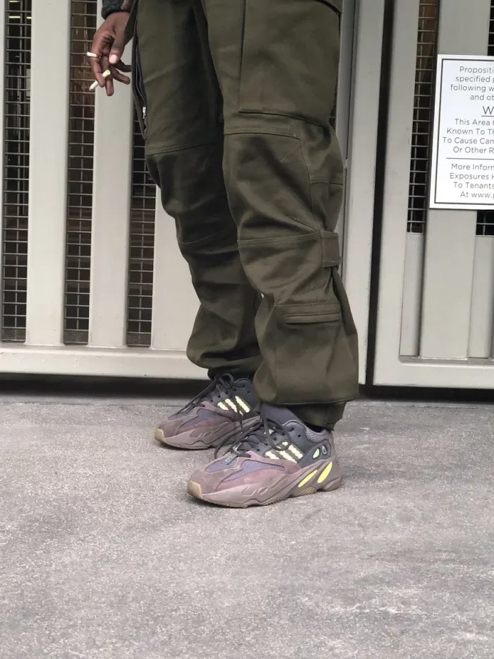 Kanye West x Adidas Yeezy Runner Boost 700“Mauve” EE9614