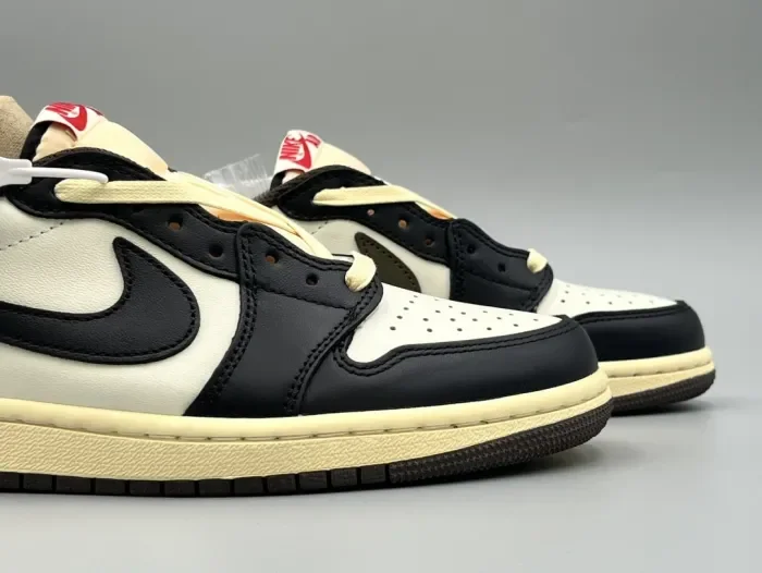 Travis Scott x Air Jordan 1 Black Brown