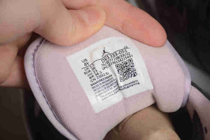 Air Jordan 1 Low SE Black Iced Lilac Purple White DV1333-051