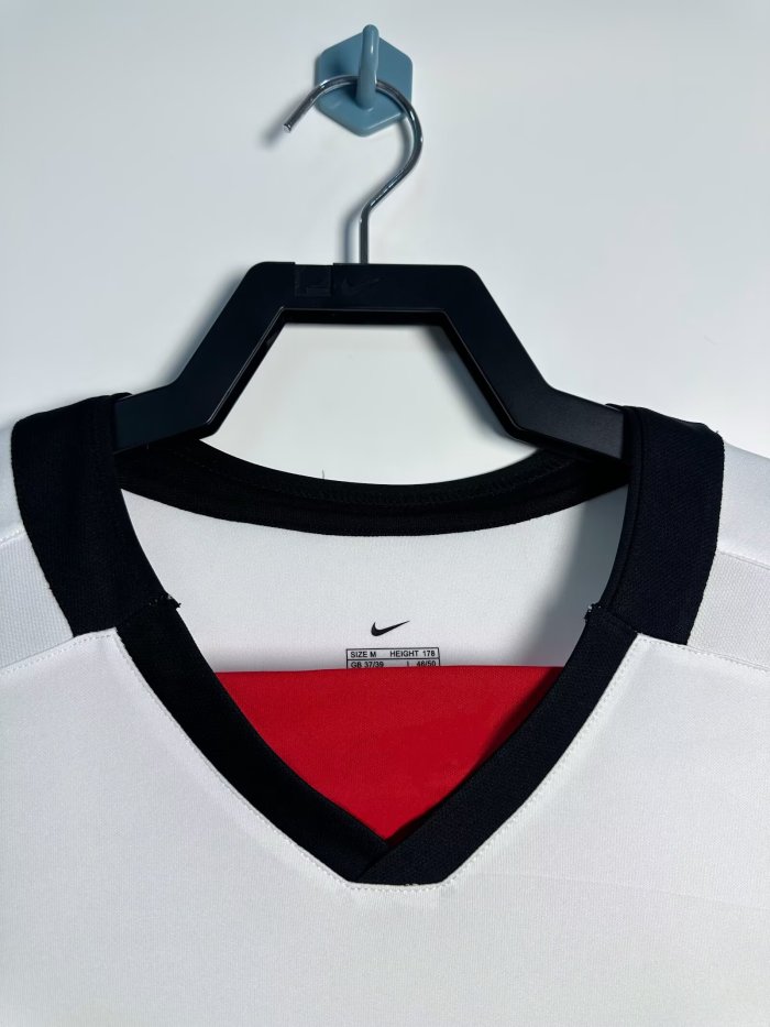 Manchester United Away Retro Jersey 2002/03