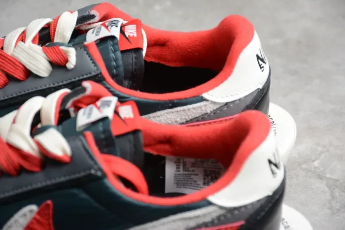 Nike LD Waffle sacai Undercover Midnight Spruce University Red DJ4877-300