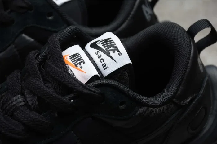Sacai Nike Vaporwaffle Black Gum DD1875-001