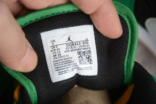 Air Jordan 1 Low SE 'Christmas' DQ8422‑300