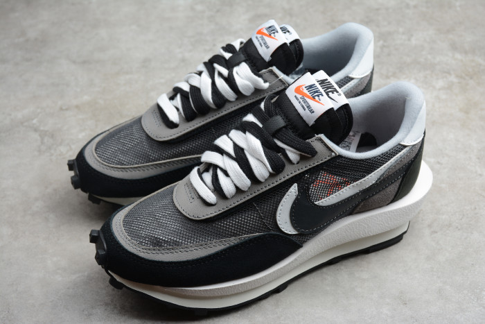 Sacai x Nike LD Waffle Black - BV0073 001