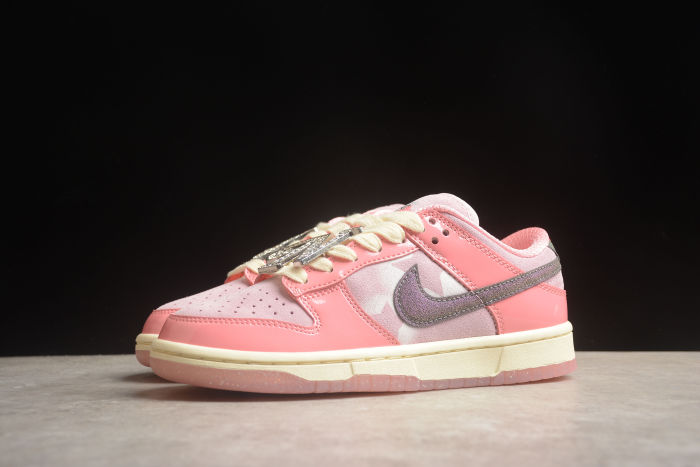 SB Dunk Low LX 'Barbie' FN8927-621