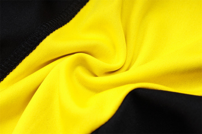 Juventus Training Jersey 23/24