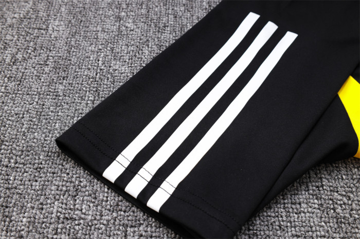 Juventus Training Jersey 23/24