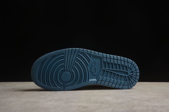 Air Jordan 1 Mid Blue White