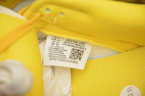 SB Dunk Low Twist “Vivid Sulfur” White DZ2794-10