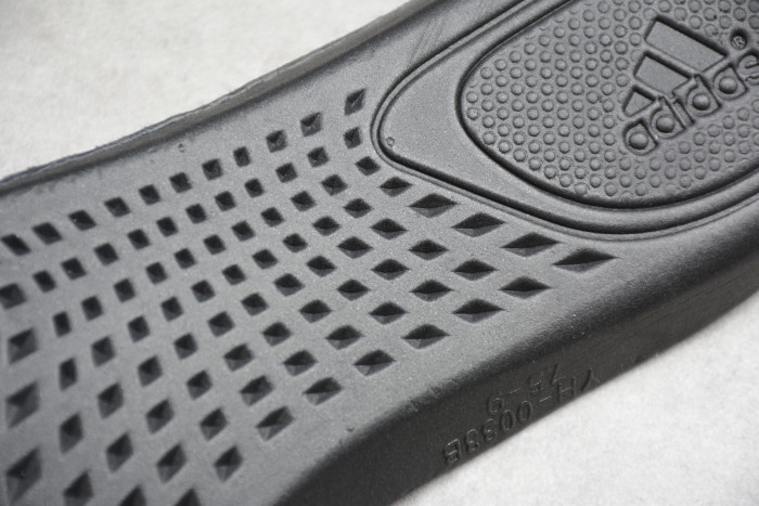 Yeezy Boost 380 Citrin Alien FB7876