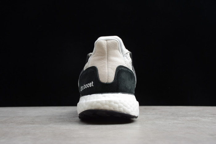 Ultra Boost S&L Grey Two EF0722