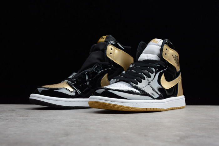 Air Jordan 1 Retro High OG NRG Gold Top 3 861428 001